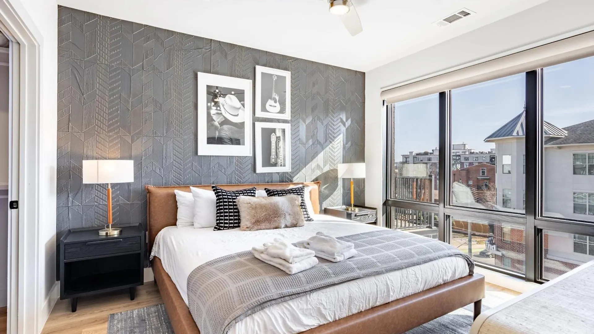 Casa de Férias Sleeps 18 3 Modern Midtown Apartments W Gym Pool Walkable To Shops Eats Nashville