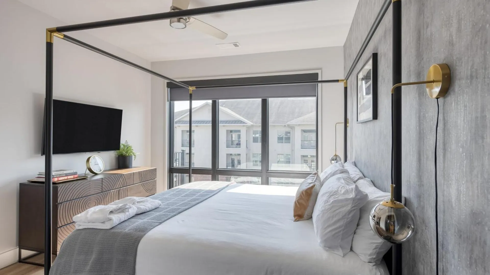 Sleeps 18 3 Modern Midtown Apartments W Gym Pool Walkable To Shops Eats Nashville Casa de Férias